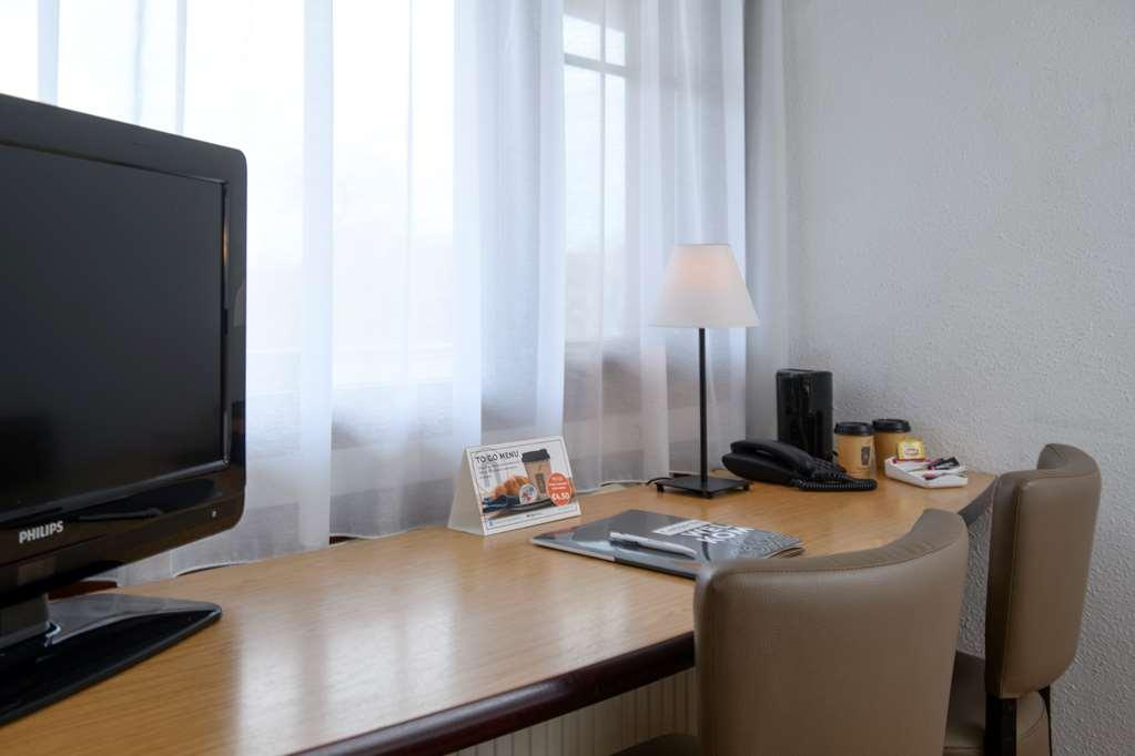 Campanile Hotel & Restaurant Arnhem - Зевенар Номер фото