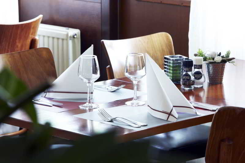 Campanile Hotel & Restaurant Arnhem - Зевенар Экстерьер фото